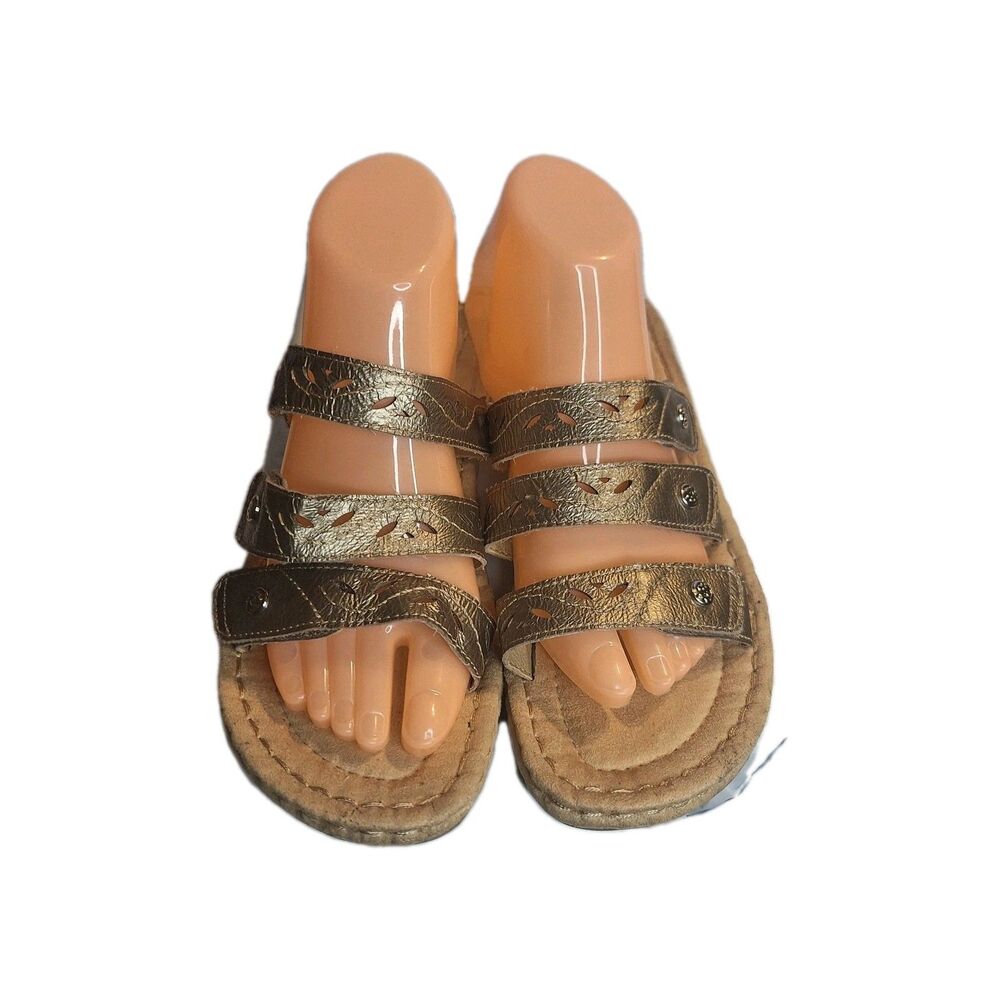 New Earth Spirit Gold Leather Women's Sandals.  Size 9